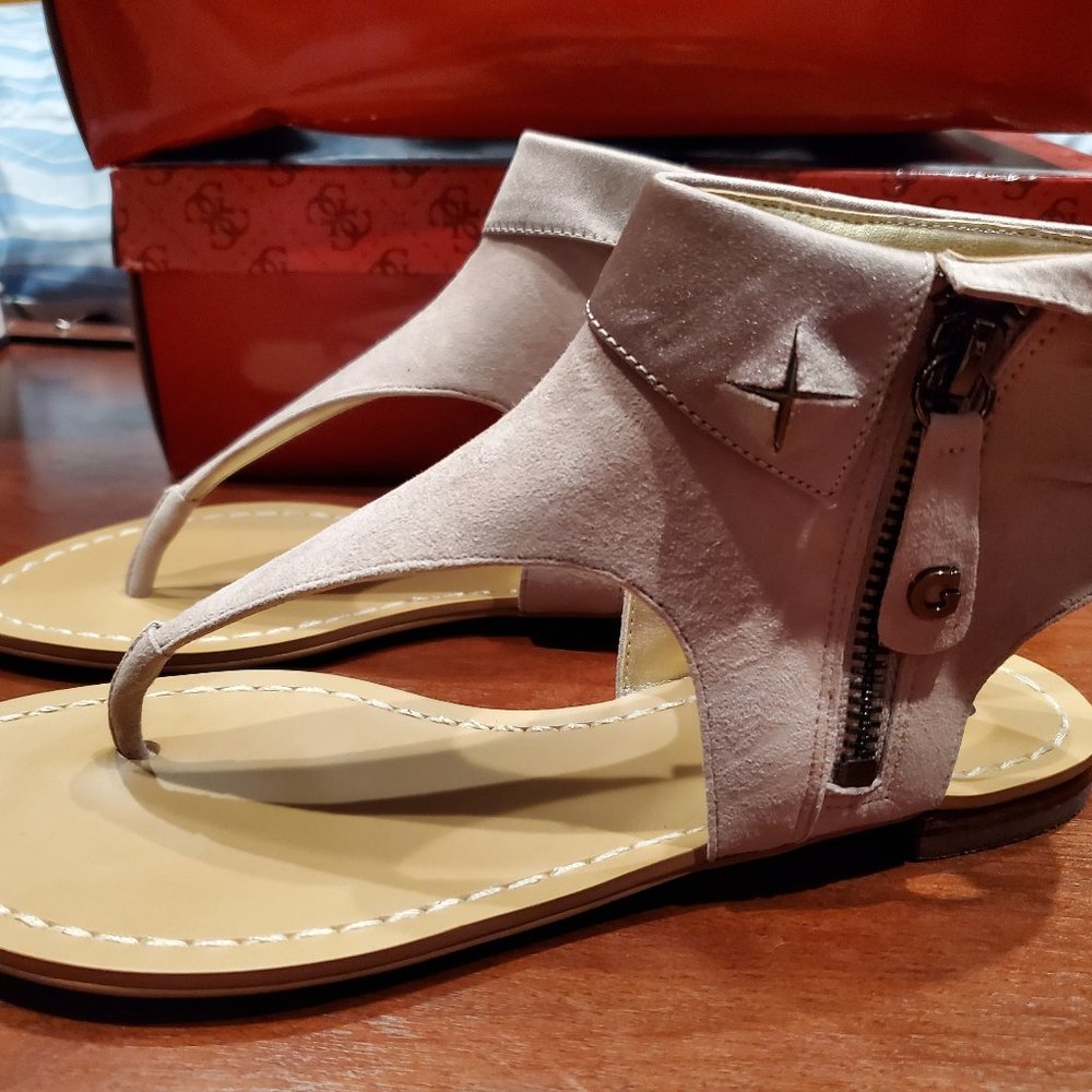 Guess Picturing Suede Thong Sandals new in box!